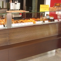 Verkaufstheke in Bäckerei